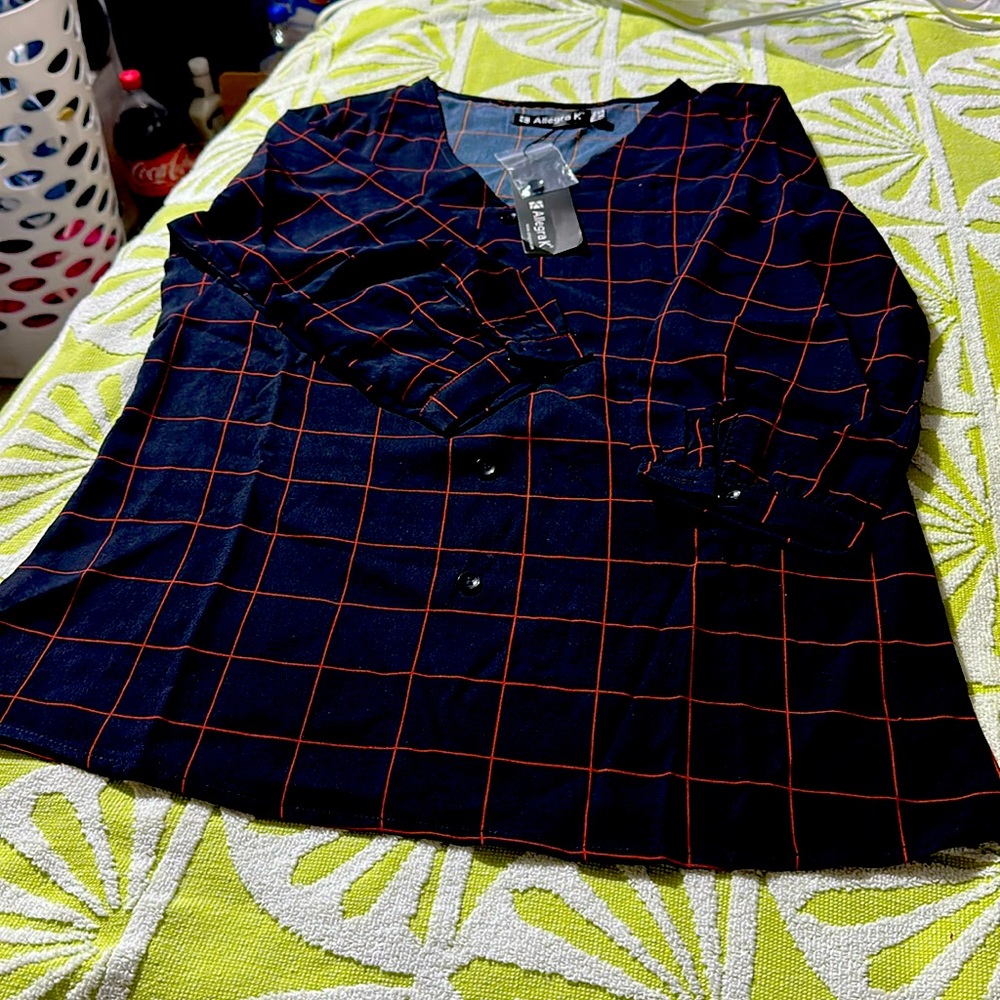 Women’s shirt